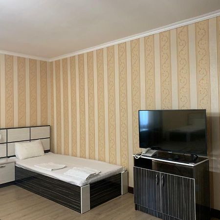 Hotel "Aishadeluxe" Taraz Εξωτερικό φωτογραφία