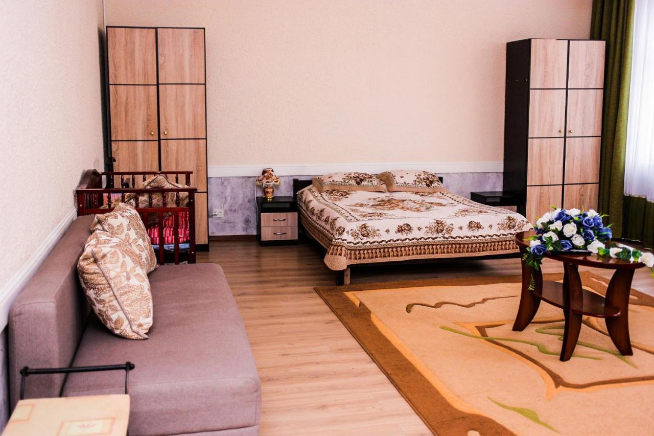 Hotel "Aishadeluxe" Taraz Εξωτερικό φωτογραφία
