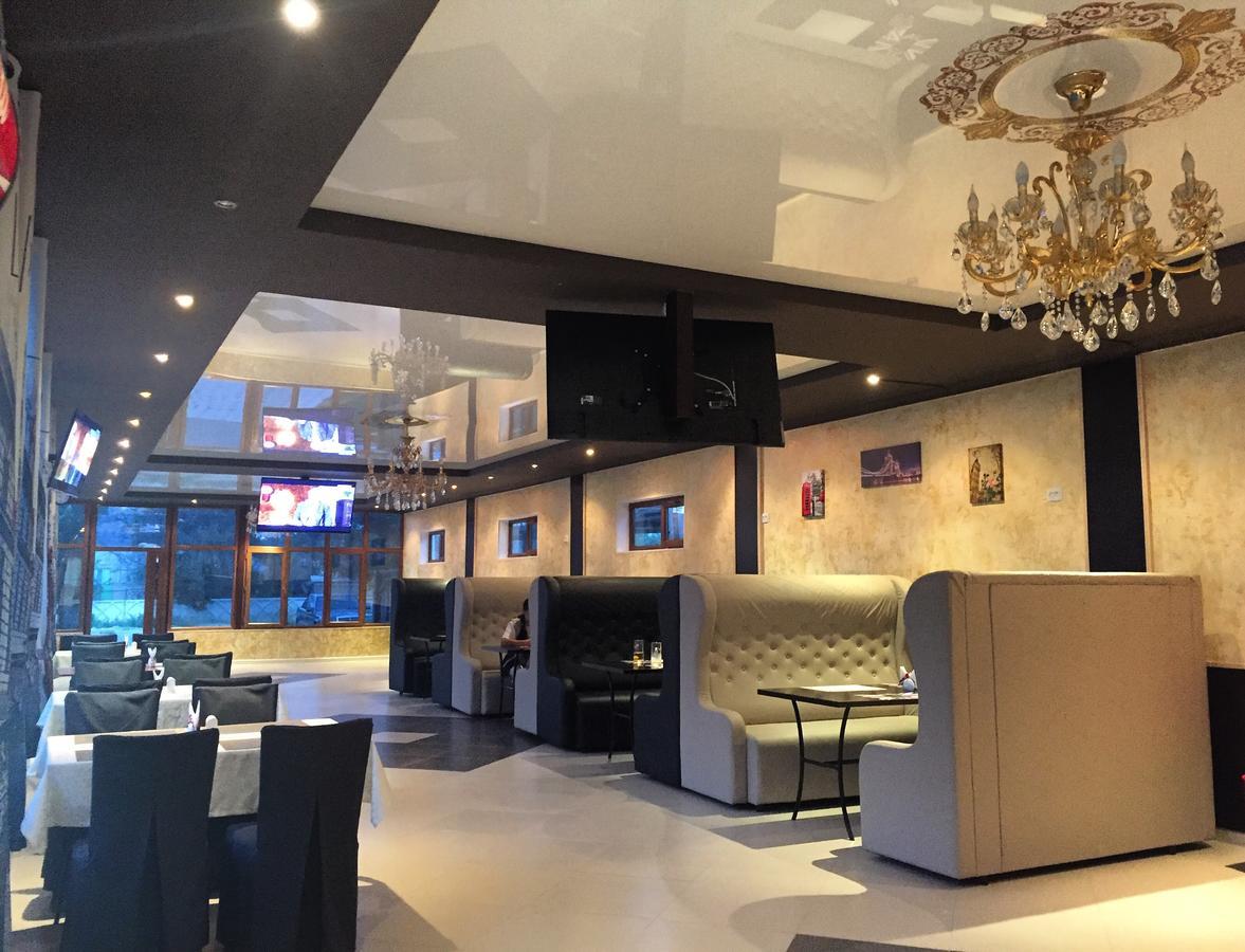 Hotel "Aishadeluxe" Taraz Εξωτερικό φωτογραφία