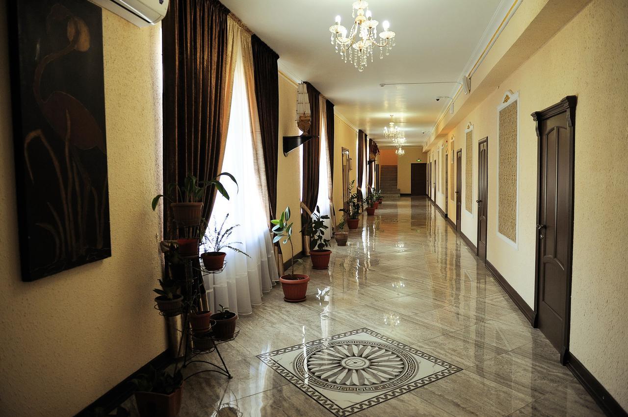 Hotel "Aishadeluxe" Taraz Εξωτερικό φωτογραφία