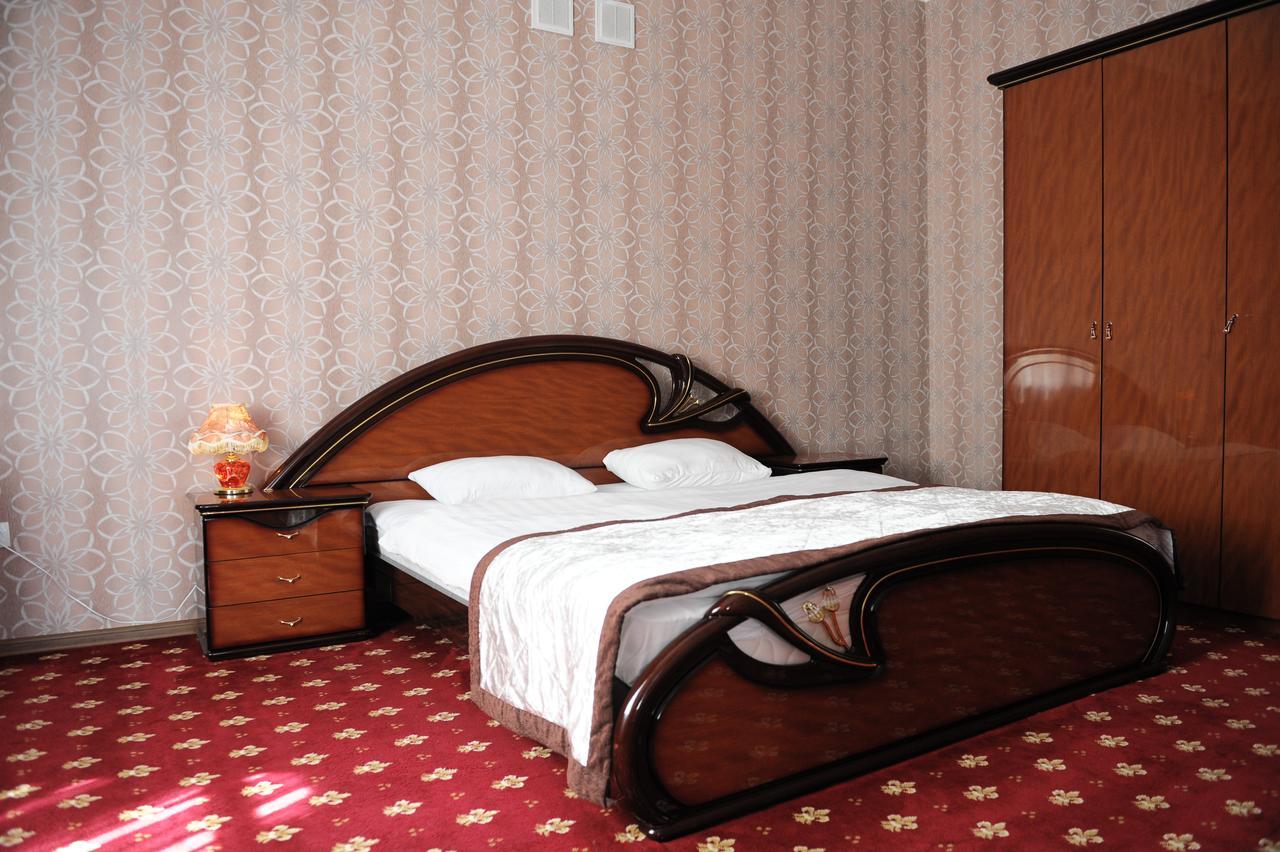 Hotel "Aishadeluxe" Taraz Εξωτερικό φωτογραφία