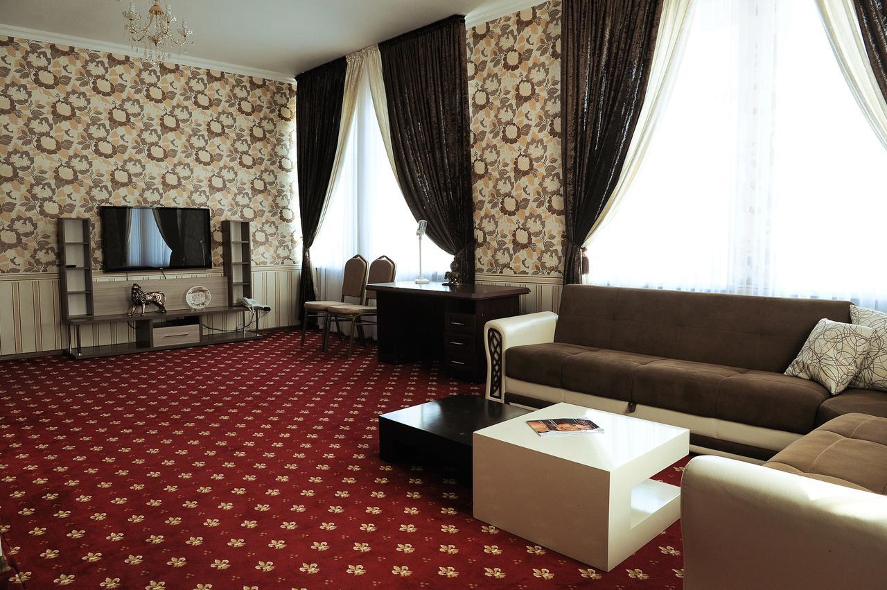 Hotel "Aishadeluxe" Taraz Εξωτερικό φωτογραφία
