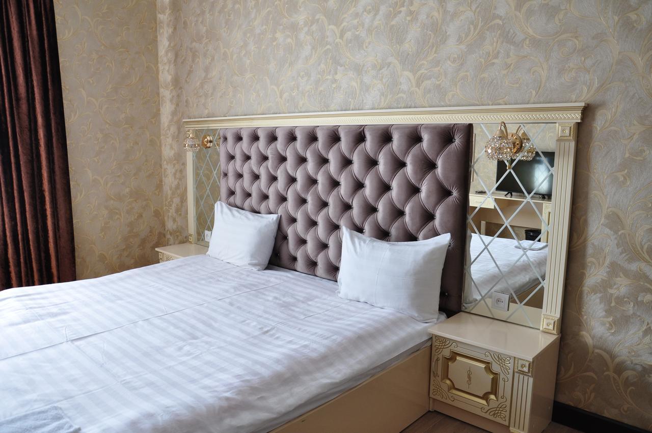 Hotel "Aishadeluxe" Taraz Εξωτερικό φωτογραφία