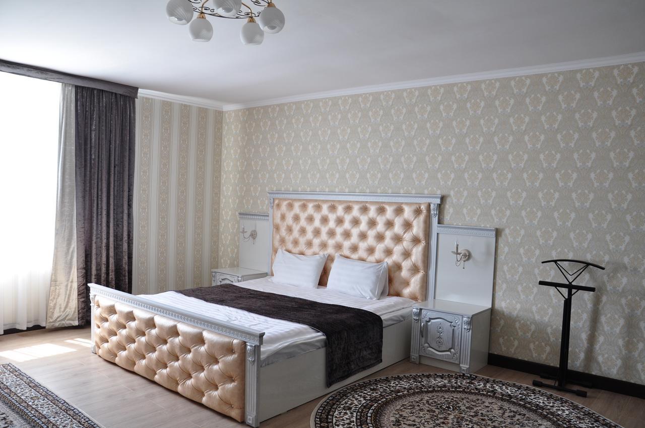 Hotel "Aishadeluxe" Taraz Εξωτερικό φωτογραφία