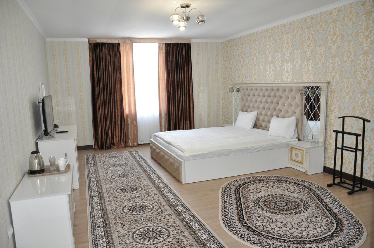 Hotel "Aishadeluxe" Taraz Εξωτερικό φωτογραφία