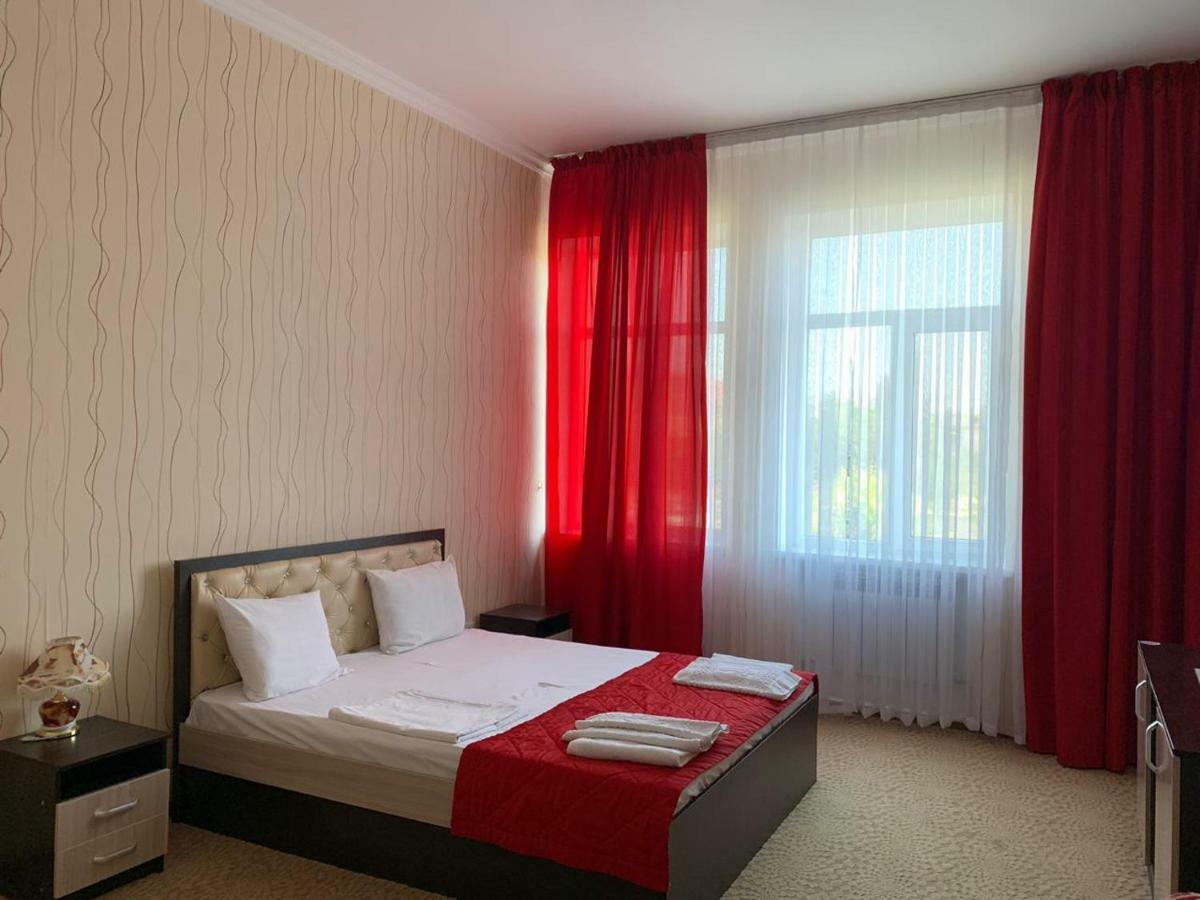 Hotel "Aishadeluxe" Taraz Εξωτερικό φωτογραφία